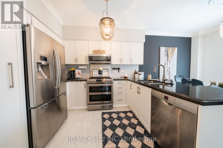 550 BERT BUDD AVENUE, Newmarket (Gorham-College Manor), Ontario, L3Y8S7