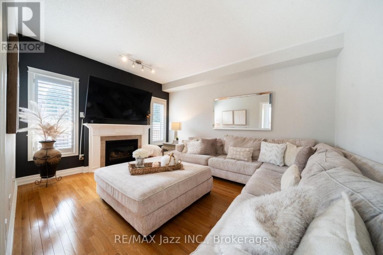 550 BERT BUDD AVENUE, Newmarket (Gorham-College Manor), Ontario, L3Y8S7