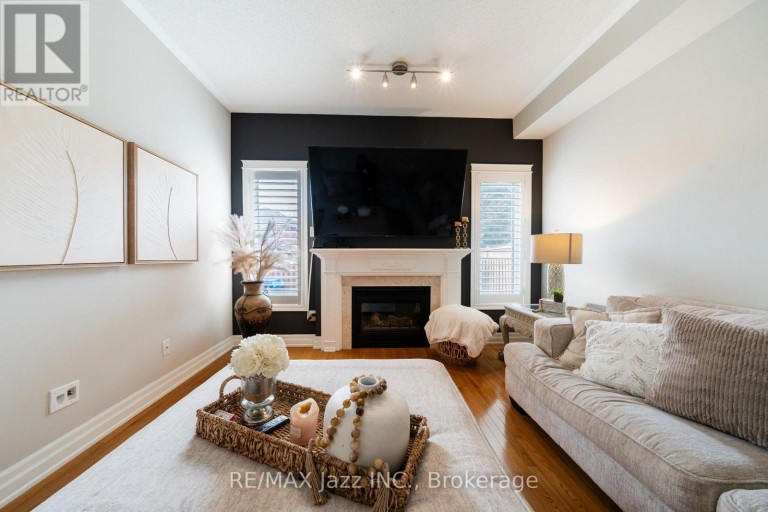 550 BERT BUDD AVENUE, Newmarket (Gorham-College Manor), Ontario, L3Y8S7
