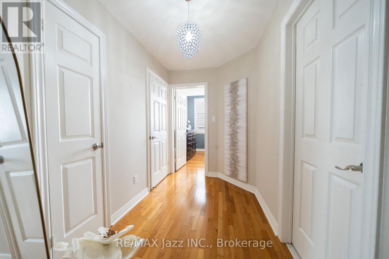550 BERT BUDD AVENUE, Newmarket (Gorham-College Manor), Ontario, L3Y8S7