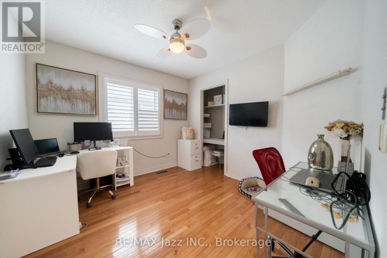 550 BERT BUDD AVENUE, Newmarket (Gorham-College Manor), Ontario, L3Y8S7