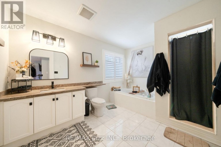 550 BERT BUDD AVENUE, Newmarket (Gorham-College Manor), Ontario, L3Y8S7