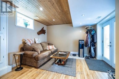 144 LONG ISLAND Otonabee-South Monaghan Ontario photo 20