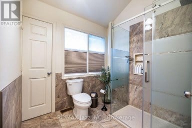 144 LONG ISLAND Otonabee-South Monaghan Ontario photo 28