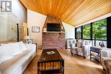144 LONG ISLAND Otonabee-South Monaghan Ontario photo 36
