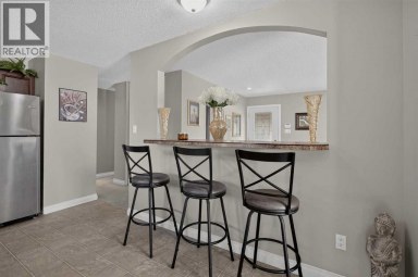 131 Cedarpark Drive SW Calgary Alberta photo 10