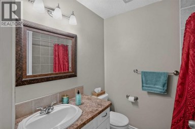 131 Cedarpark Drive SW Calgary Alberta photo 19