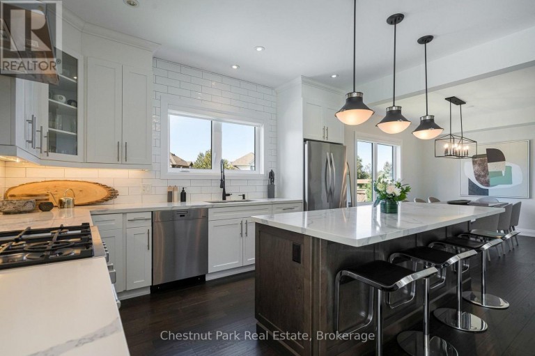 154 BROOKER BOULEVARD, Blue Mountains, Ontario, L9Y0M2