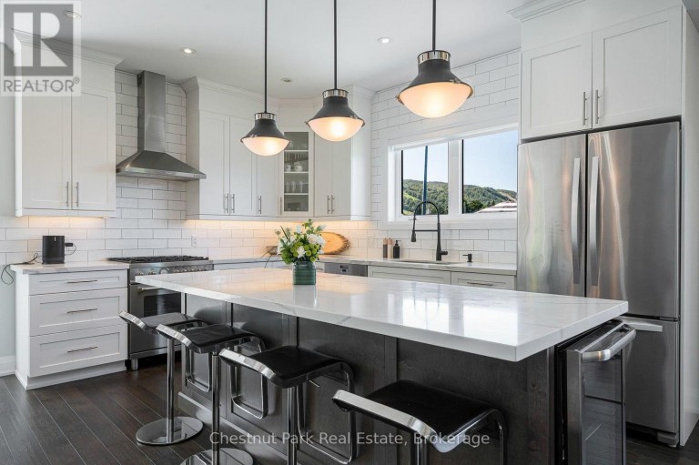 154 BROOKER BOULEVARD, Blue Mountains, Ontario, L9Y0M2