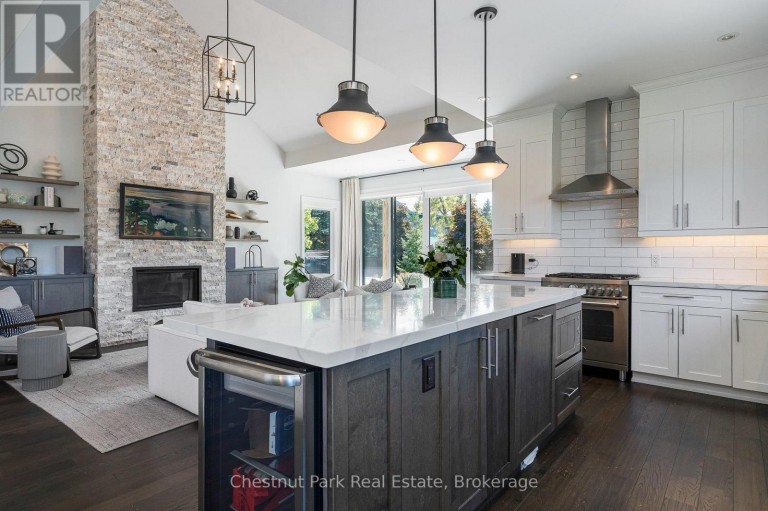 154 BROOKER BOULEVARD, Blue Mountains, Ontario, L9Y0M2