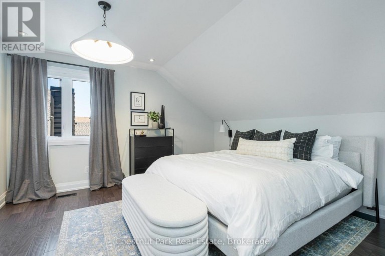 154 BROOKER BOULEVARD, Blue Mountains, Ontario, L9Y0M2