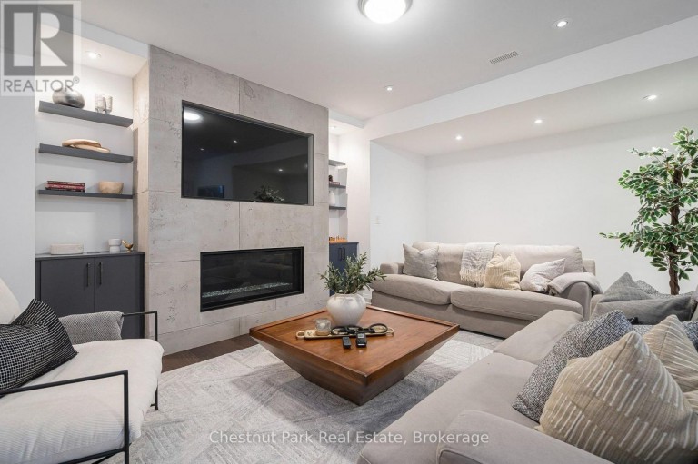 154 BROOKER BOULEVARD, Blue Mountains, Ontario, L9Y0M2