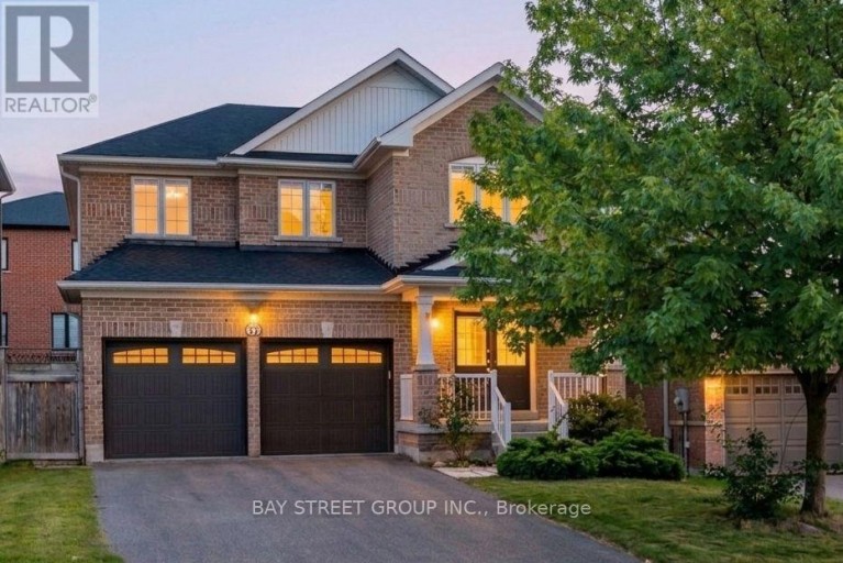 37 MYNDEN WAY, Newmarket (Woodland Hill), Ontario, L3X3A7