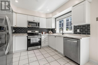 37 MYNDEN WAY Newmarket (Woodland Hill) Ontario photo 15
