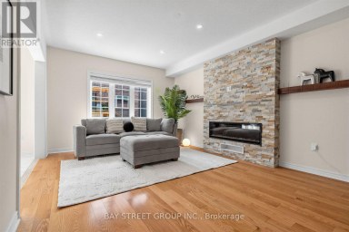37 MYNDEN WAY Newmarket (Woodland Hill) Ontario photo 8