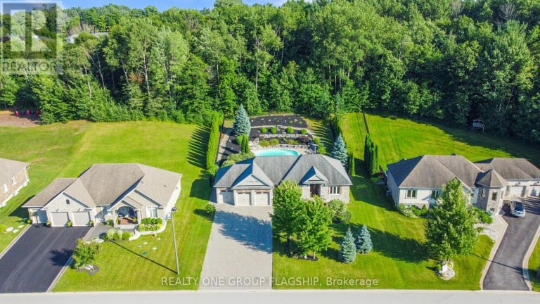 24 WENDAT TRAIL E, Springwater (Midhurst), Ontario, L4M6T4