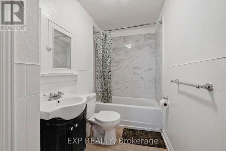 412 MC CONNELL AVENUE, Cornwall, Ontario, K6H4L7