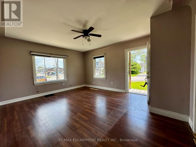 89 LINCOLN AVENUE, St. Catharines (Oakdale), Ontario, L2P2E1