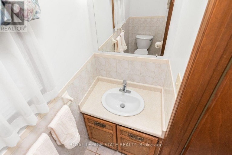 311 HEMLOCK AVENUE, Hamilton (Stoney Creek), Ontario, L8E4J9