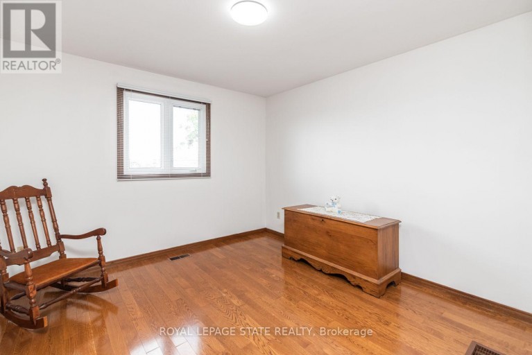 311 HEMLOCK AVENUE, Hamilton (Stoney Creek), Ontario, L8E4J9