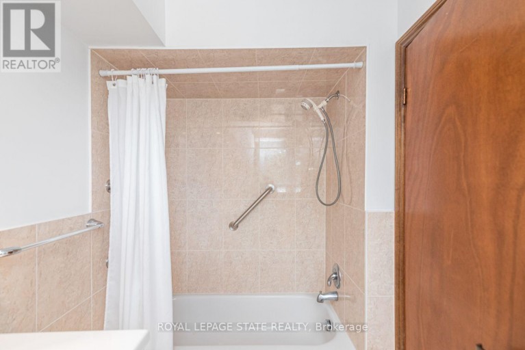 311 HEMLOCK AVENUE, Hamilton (Stoney Creek), Ontario, L8E4J9