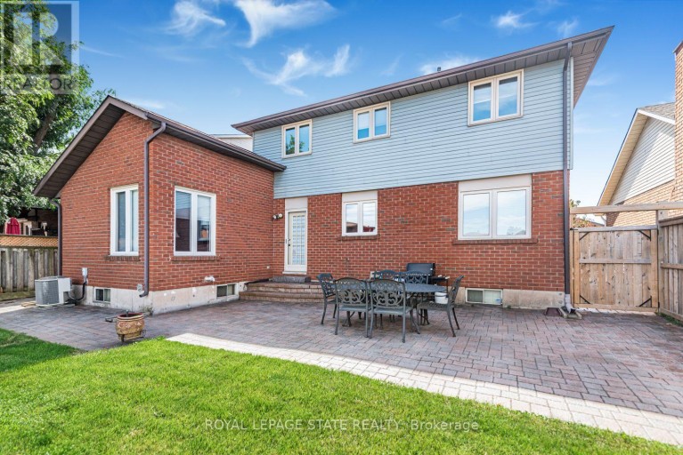 311 HEMLOCK AVENUE, Hamilton (Stoney Creek), Ontario, L8E4J9