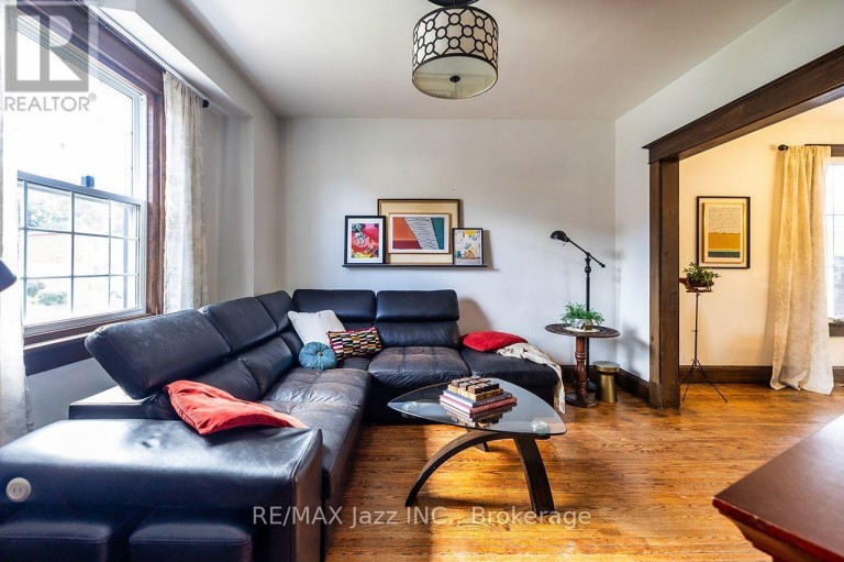 180 OLIVE AVENUE, Oshawa (Central), Ontario, L1H2P2