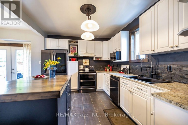 180 OLIVE AVENUE, Oshawa (Central), Ontario, L1H2P2