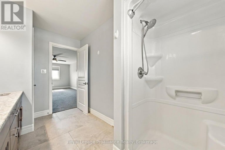 23 CREWS CRESCENT, Quinte West (Murray Ward), Ontario, K8V0G4