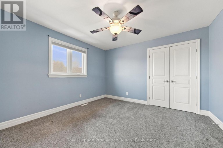 23 CREWS CRESCENT, Quinte West (Murray Ward), Ontario, K8V0G4