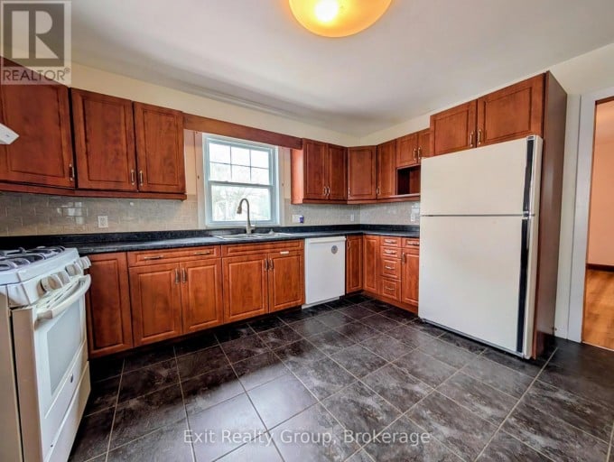 16 MERCIA STREET, Quinte West (Trenton Ward), Ontario, K8V2P3