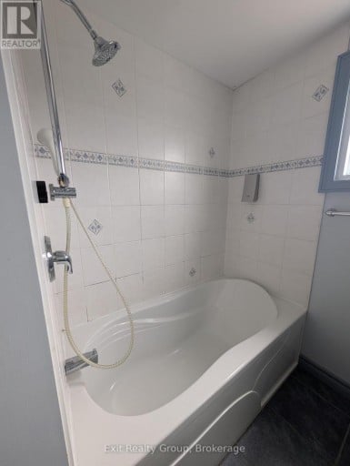 16 MERCIA STREET, Quinte West (Trenton Ward), Ontario, K8V2P3
