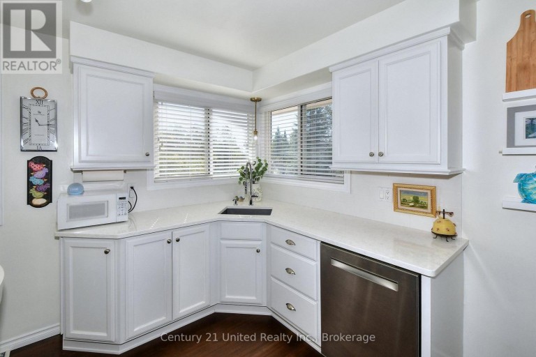 1812 YOUNGS POINT ROAD, Selwyn, Ontario, K0L2H0