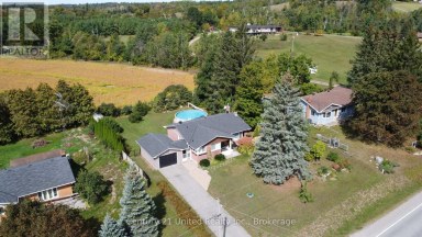 1812 YOUNGS POINT ROAD Selwyn Ontario photo 2