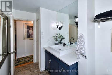 1812 YOUNGS POINT ROAD Selwyn Ontario photo 24