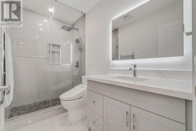 49 KENTON DRIVE Toronto (Newtonbrook West) Ontario photo 44