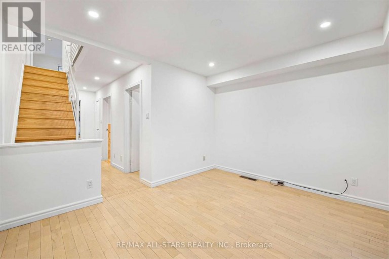 110 BELMONT STREET, Toronto (Annex), Ontario, M5R1P8