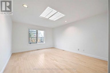 110 BELMONT STREET Toronto (Annex) Ontario photo 14
