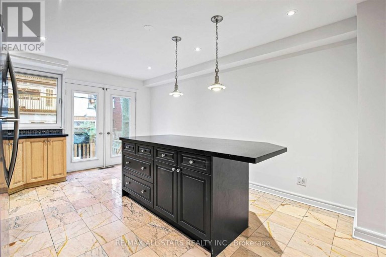 110 BELMONT STREET, Toronto (Annex), Ontario, M5R1P8