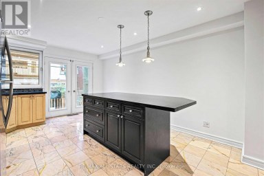 110 BELMONT STREET Toronto (Annex) Ontario photo 3