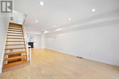 110 BELMONT STREET Toronto (Annex) Ontario photo 7