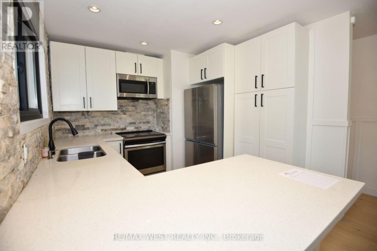 922 CENTRE STREET N, Whitby (Williamsburg), Ontario, L1N4V1