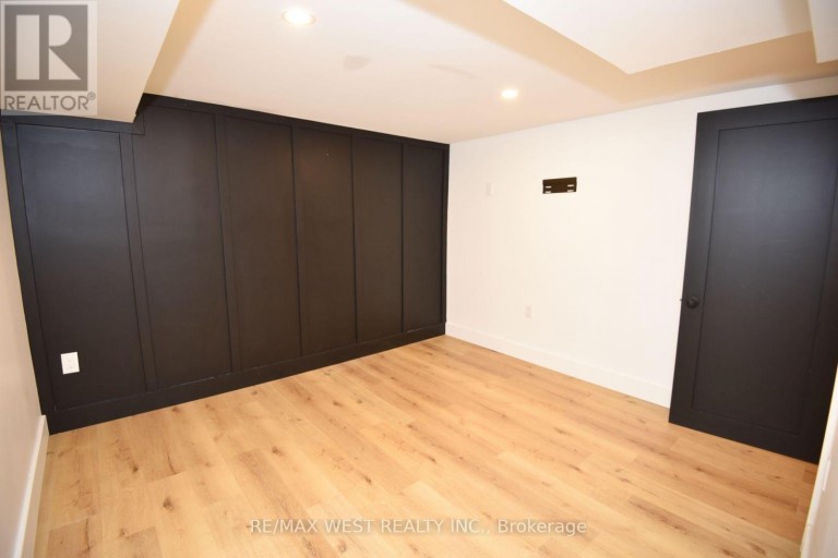 922 CENTRE STREET N, Whitby (Williamsburg), Ontario, L1N4V1