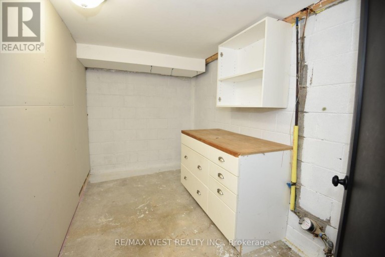 922 CENTRE STREET N, Whitby (Williamsburg), Ontario, L1N4V1