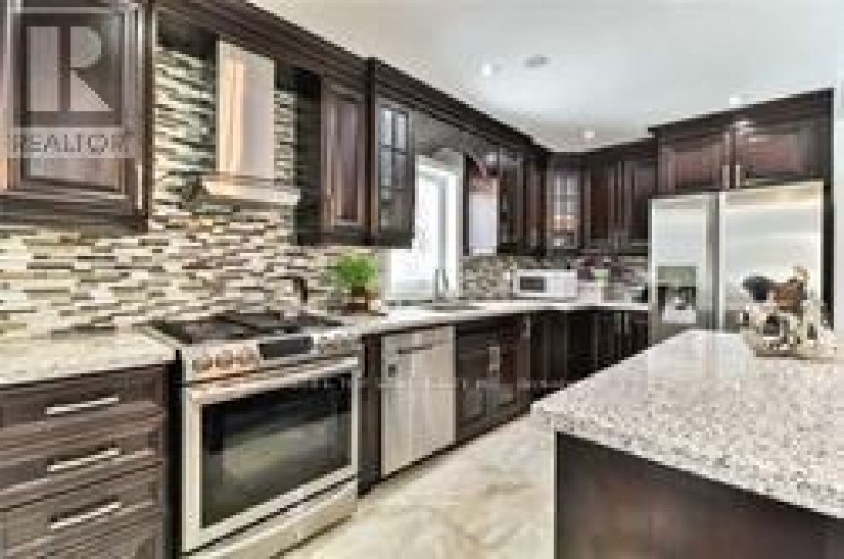 MAIN FLOOR - 4 PRINCEMERE CRESCENT, Toronto (Wexford-Maryvale), Ontario, M1R3W9