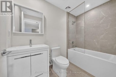 810A - 5 MEADOWVALE ROAD Vaughan (Vaughan Corporate Centre) Ontario photo 10