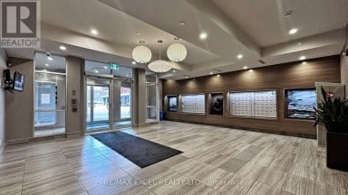 302 - 2 ADAM SELLERS STREET Markham (Cornell) Ontario photo 3
