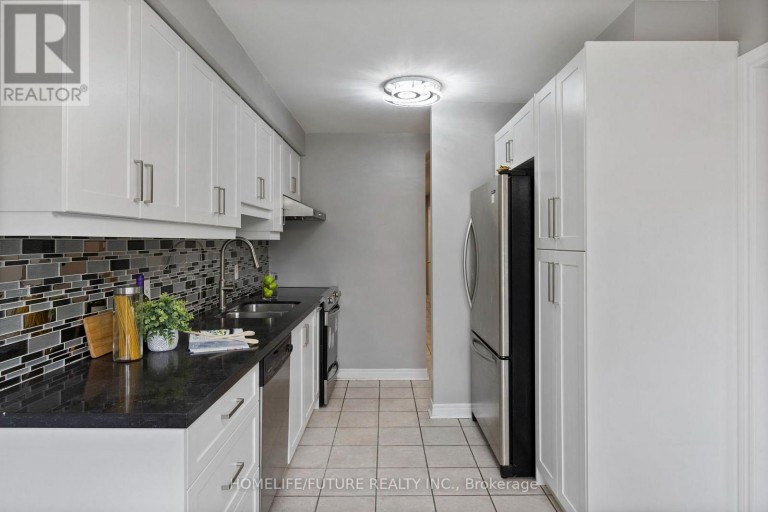 17 HORSTMAN STREET, Markham (Rouge River Estates), Ontario, L3S4G7