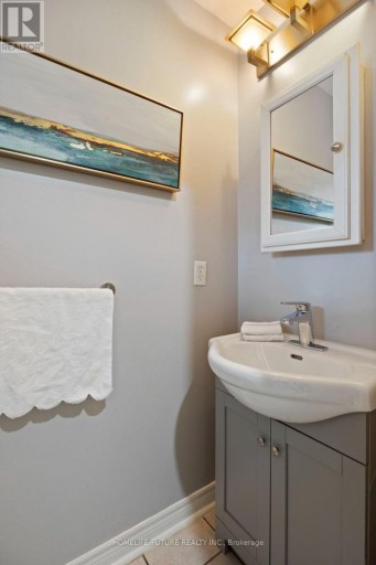 17 HORSTMAN STREET, Markham (Rouge River Estates), Ontario, L3S4G7