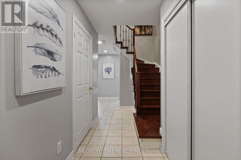 17 HORSTMAN STREET, Markham (Rouge River Estates), Ontario, L3S4G7